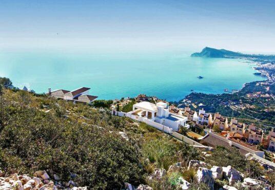 herrliches-baugrundstueck-mit-fantastischer-aussicht-in-altea-spanien