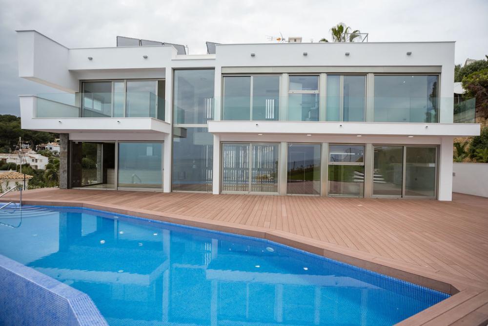 herausragende-villa-mit-pool-garage-und-meerblick-in-benissa-costa-spanien
