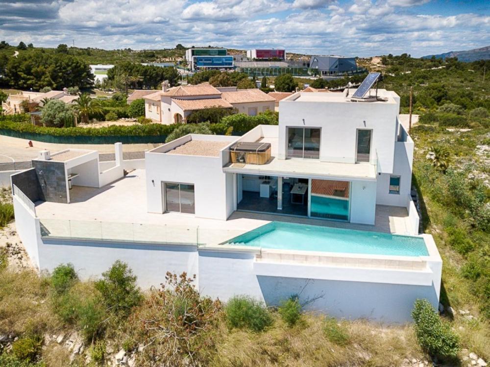 moderne-villa-am-randes-eines-naturschutzgebietes-mit-pool-und-meerblick-in-benitachell-spanien