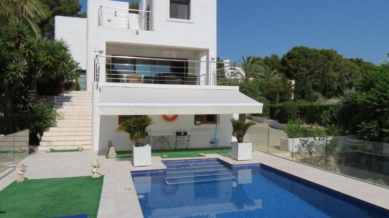 villa-im-modernem-stil-mit-privatem-pool-garage-und-in-strandnaehe-von-el-portet-an-der-costa-blanca