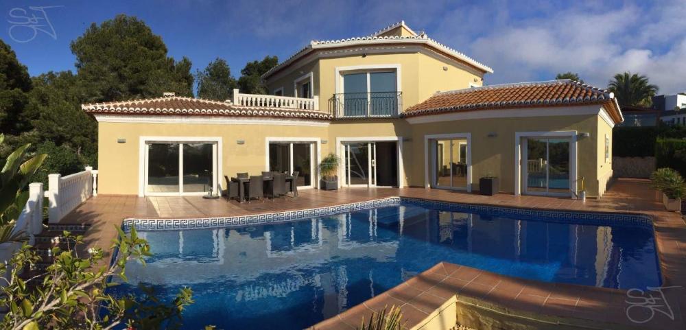 villa-im-spanischem-stil-mit-gaestewohnung-und-pool-in-javea-an-der-costa-blanca