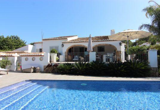 villa-ca-1600-m-vom-meer-entfernt-in-javea-an-der-costa-blanca