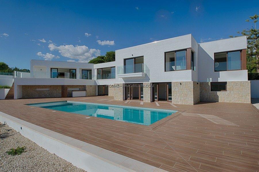 beeindruckende-luxus-neubau-villa-mit-pool-und-meerblick-in-l-alfas-del-pi-an-der-costa-blanca