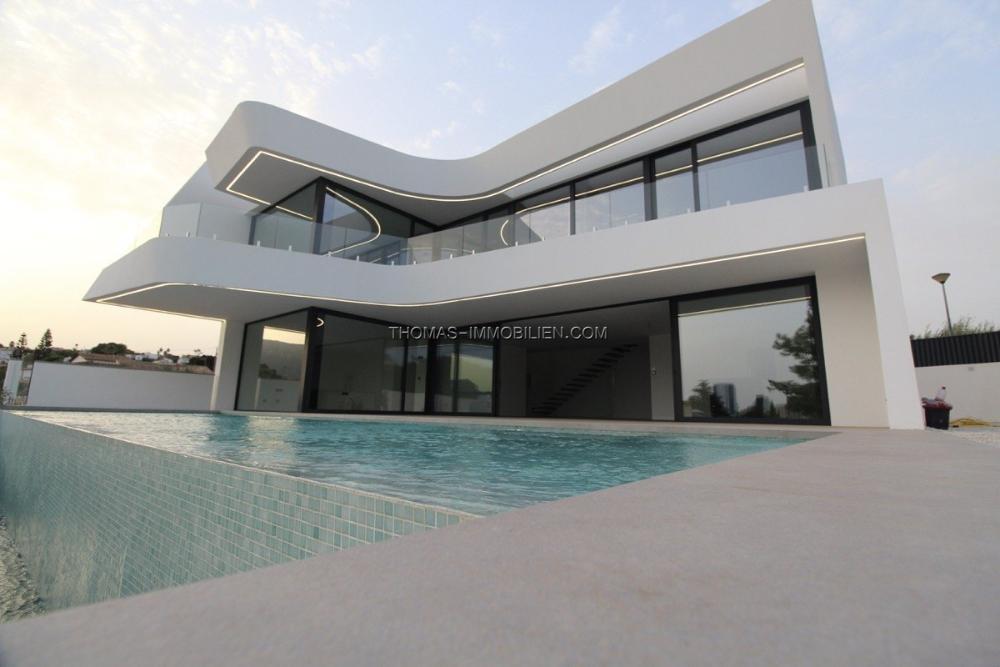 neue-villa-im-einzigartigern-modernen-baustil-mit-pool-in-calpe-an-der-costa-blanca