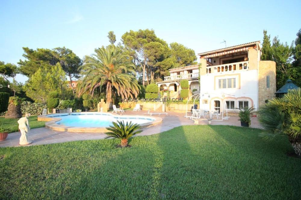 schoenes-haus-mit-charakter-auf-einem-grossen-grundstueck-und-meerblick-in-santa-ponsa-auf-mallorca