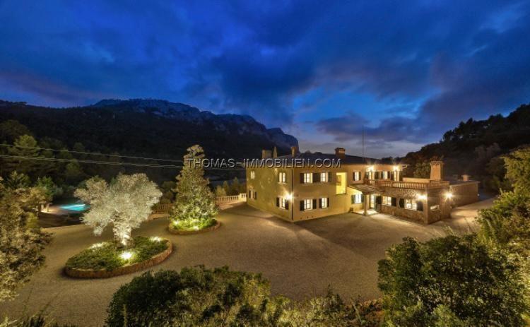 beeindruckendes-herrenhaus-in-tadellosem-zustand-mit-salzwasserpool-in-bunyola-auf-mallorca