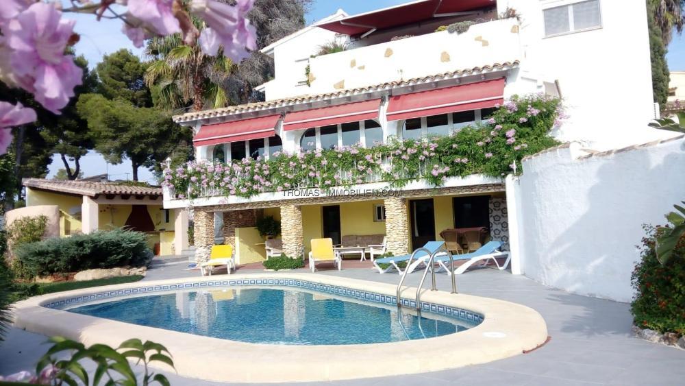 geraeumige-villa-mit-fantastischem-meerblick-sowie-pool-in-moraira-an-der-costa-blanca