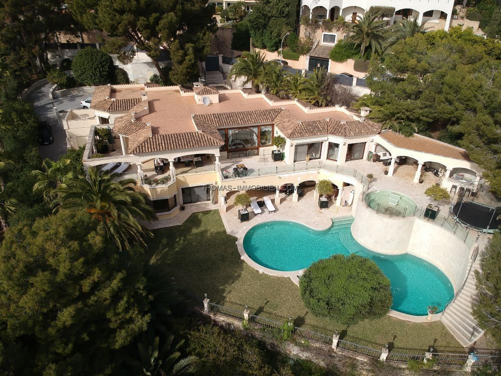 villa-mit-viel-platz-und-einem-pool-in-costa-de-la-calma-auf-mallorca