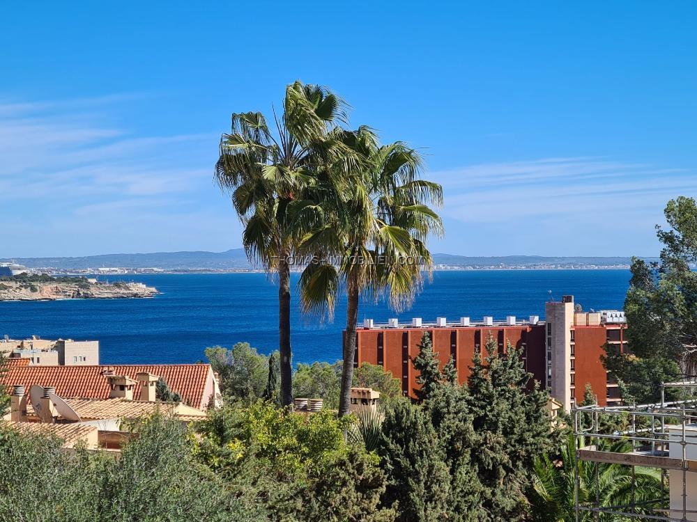 4-schlafzimmer-apartment-mit-privatem-garten-separatem-gaestebereich-und-tollem-meerblick-in-cas-catala-auf-mallorca