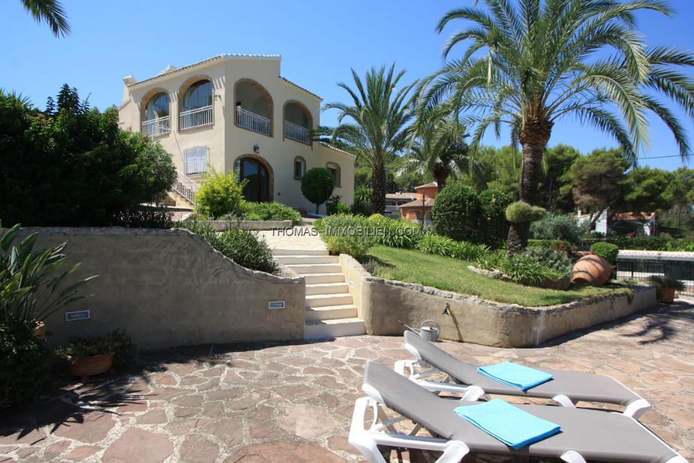 fantastische-villa-mit-privatem-pool-in-einer-ruhigen-wohngegend-in-javea-an-der-costa-blanca