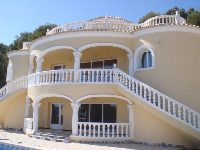 luxus-villa-neubau-mit-2-gleichen-wohnungen-und-mit-meerblick-in-calpe-costa-blanca