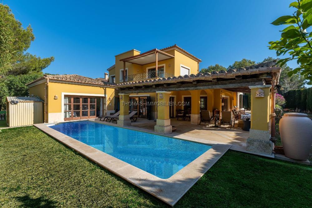 luxusvilla-mit-fantastischem-pool-und-viel-privatsphaere-in-santa-ponsa-auf-mallorca