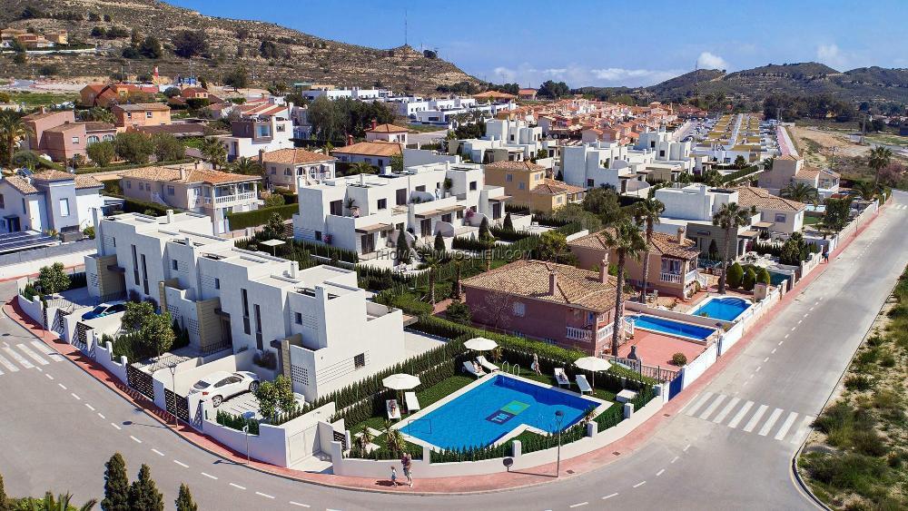 neubau-reihenhaus-mit-2-schlafzimmer-in-busot-an-der-costa-blanca