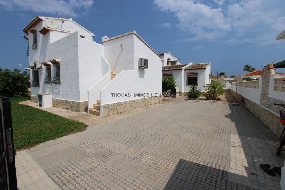 zwei-villen-auf-einem-751-m-grossen-grundstueck-mit-gemeinsamen-pool-in-els-poblets-an-der-costa-blanca
