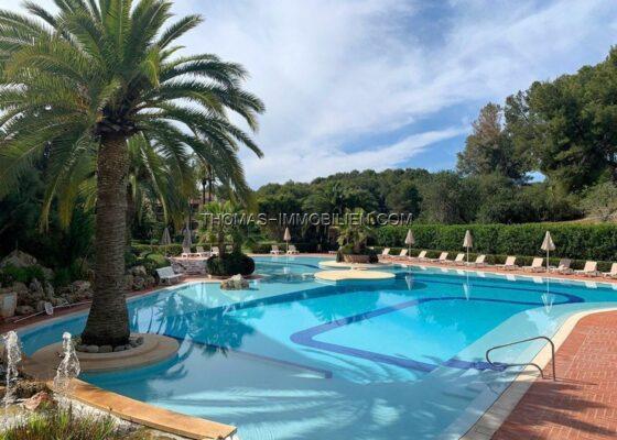 penthouse-in-einer-luxus-wohnanlage-mit-zwei-schlafzimmer-und-gemeinschaftsbereichen-in-bendinat-auf-mallorca