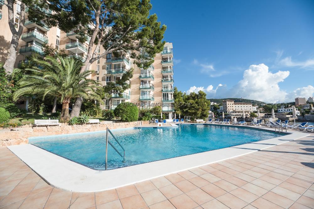 wunderschoen-renovierte-helle-wohnung-in-1-meereslinie-mit-toller-aussicht-in-illetas-auf-mallorca