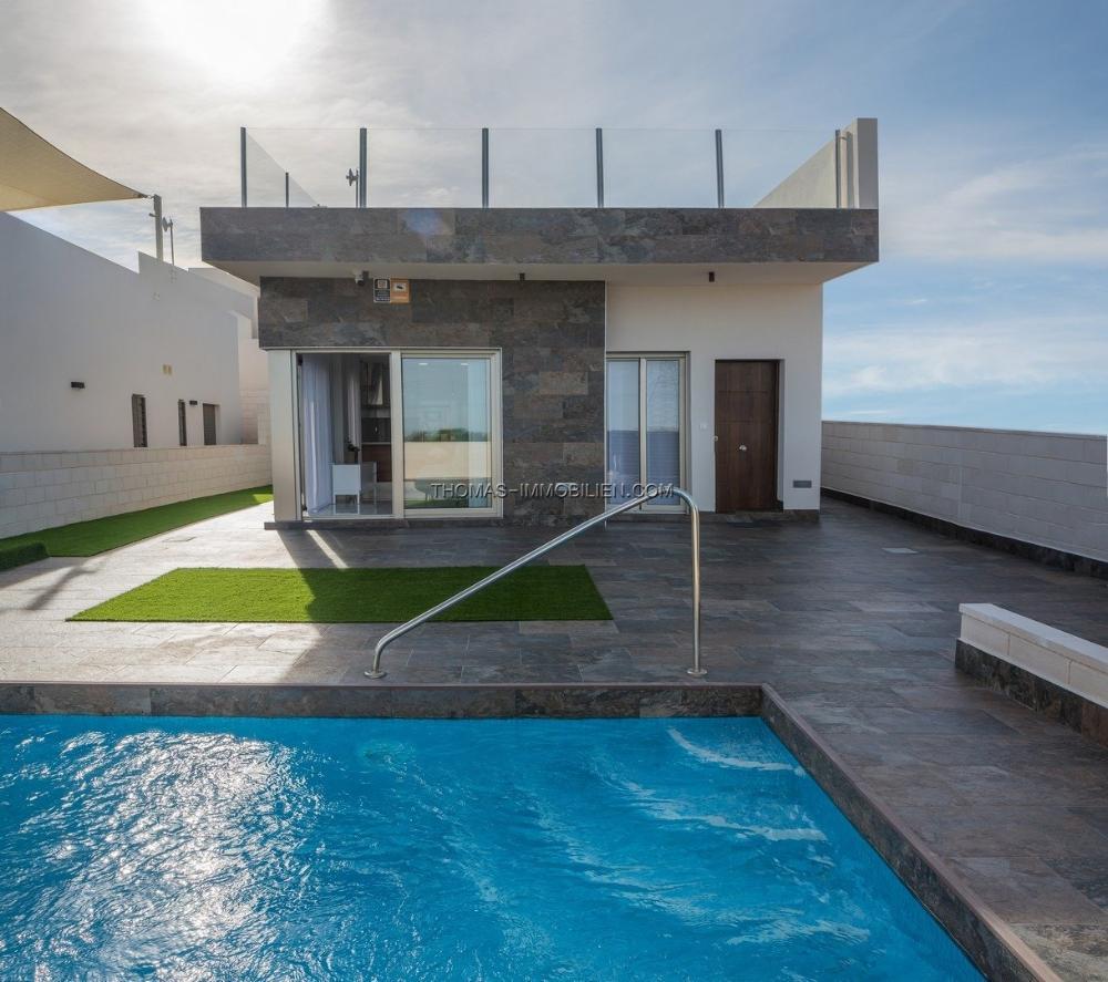 neue-zeitgenoessische-villa-neben-dem-exklusiven-golfplatz-villamartin-in-orihuela-costa-spanien