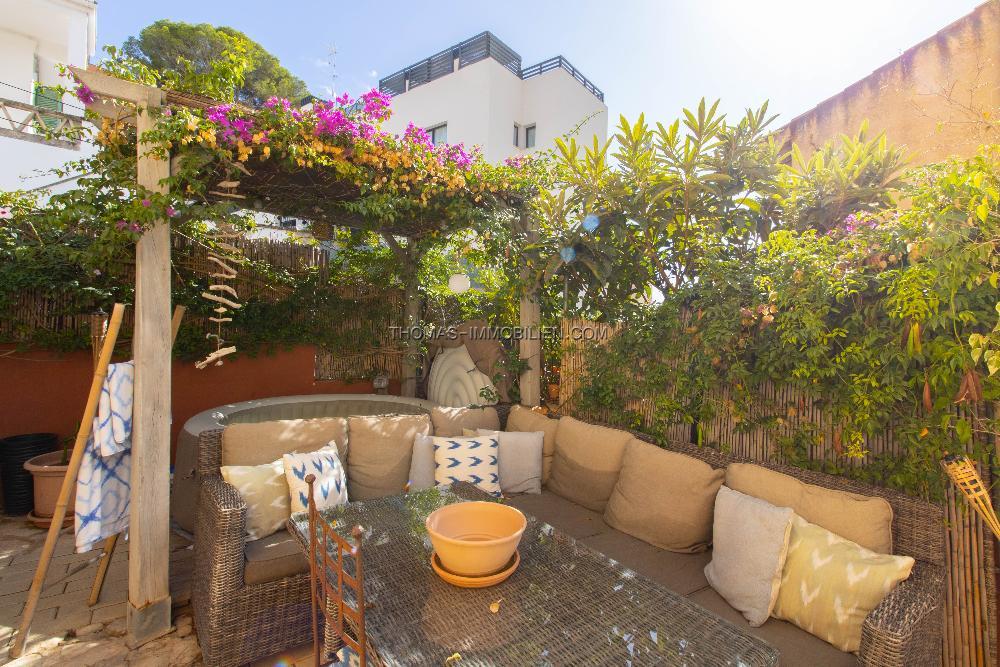 schoenes-stadthaus-mit-terrassen-in-der-naehe-vom-cala-major-strand-auf-mallorca