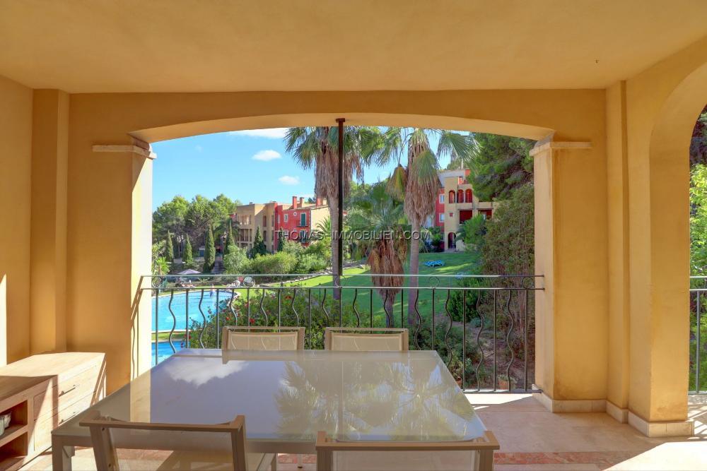 2-schlafzimmer-wohnung-mit-blick-in-den-garten-und-gemeinschaftspool-in-santa-ponsa-auf-mallorca