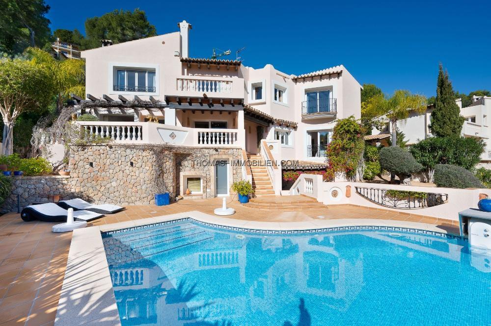 elegante-mediterrane-villa-gelegen-in-der-exklusiven-urbanisation-can-borras