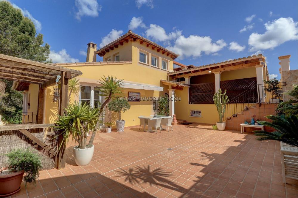 schoenes-mediterranes-haus-mit-viel-privatsphaere-in-es-camp-de-mar-auf-mallorca
