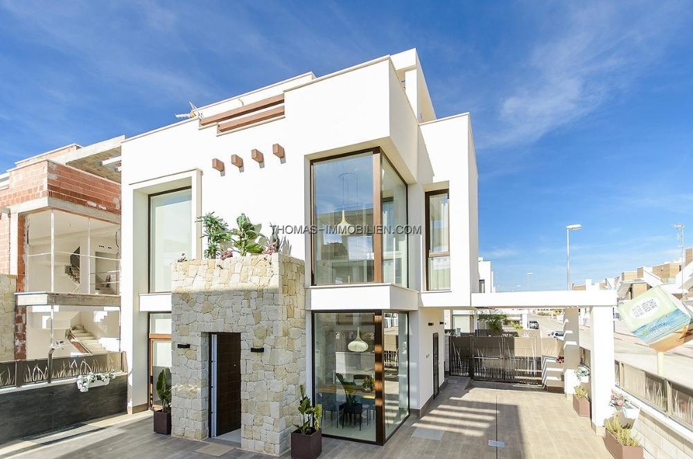 neue-villen-mit-privatem-pool-und-solarium-in-cartagena-spanien