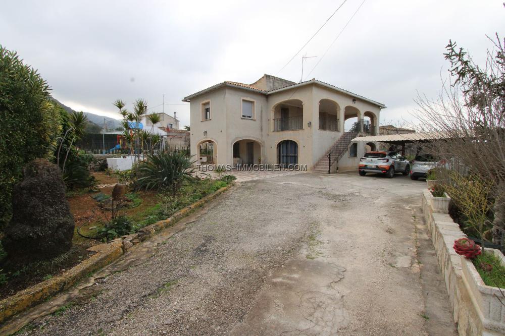 renovierungsbeduerftige-villa-in-guter-lage-in-pedreguer-an-der-costa-blanca