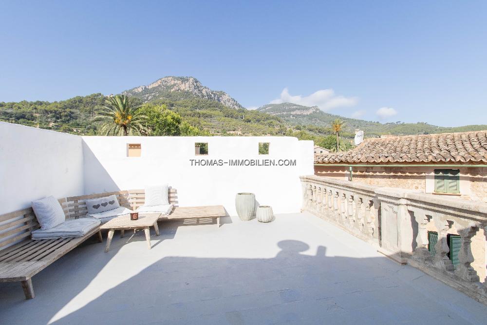 bezauberndes-stadthaus-mit-dachterrasse-in-soller-auf-mallorca