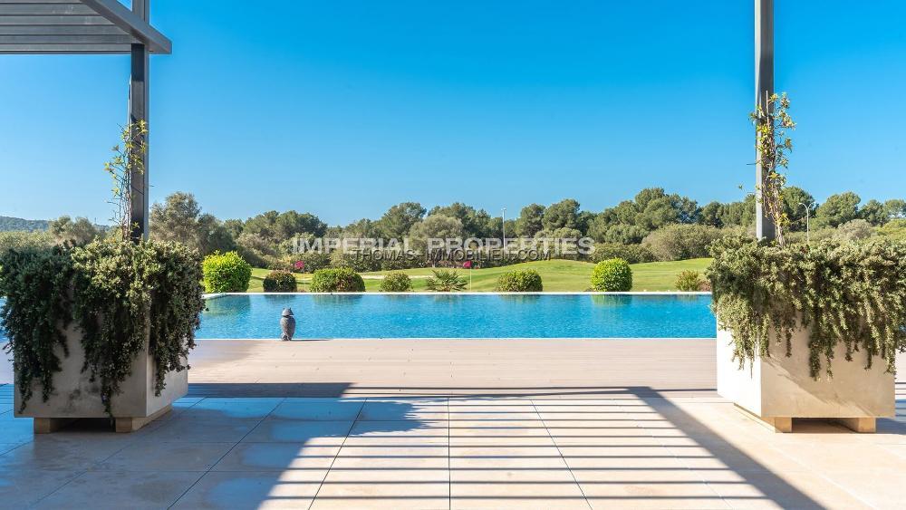 golfvilla-in-erster-reihe-mit-privatem-pool-in-santa-ponsa-auf-mallorca