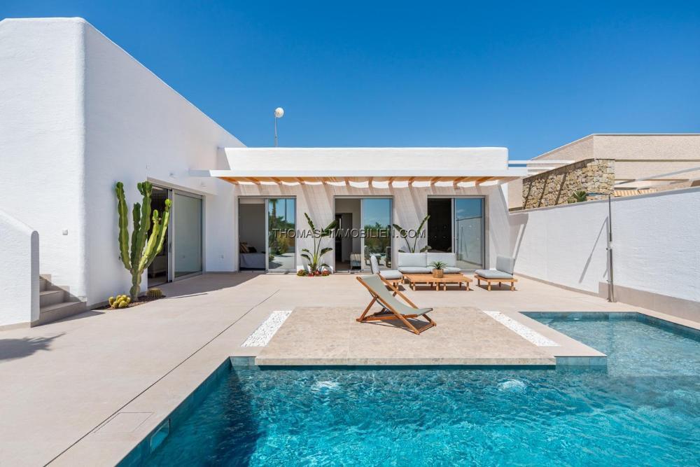 neubau-einer-wohnanlage-mit-villen-in-benijofar-spanien