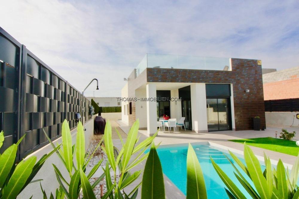geschmackvolle-neue-villa-mit-pool-in-pinoso-spanien
