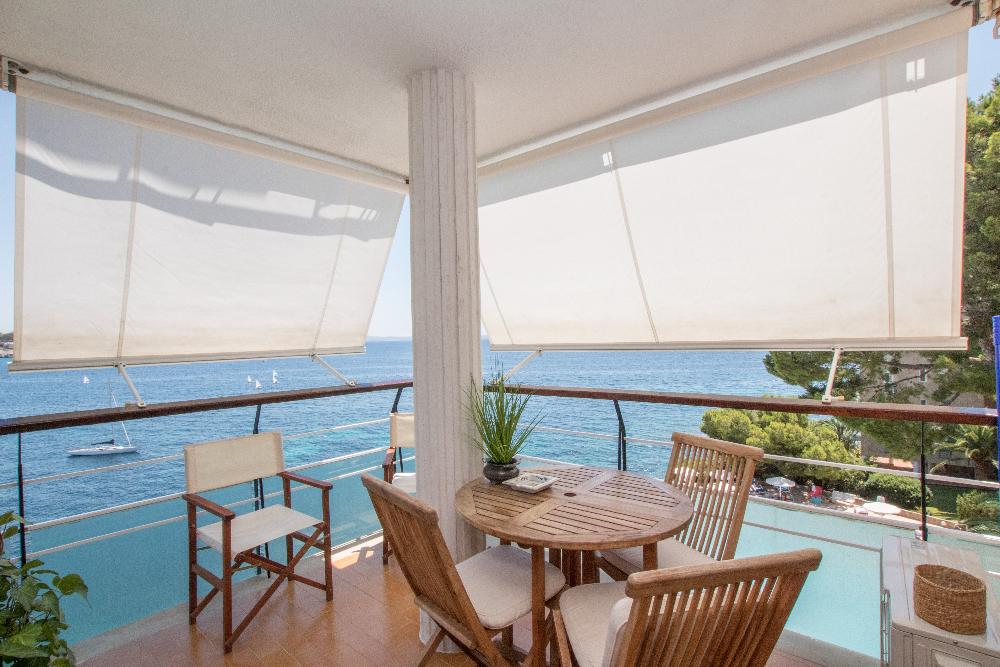 schoene-wohnung-in-erster-linie-meer-in-illetas-suf-mallorca-zur-miete