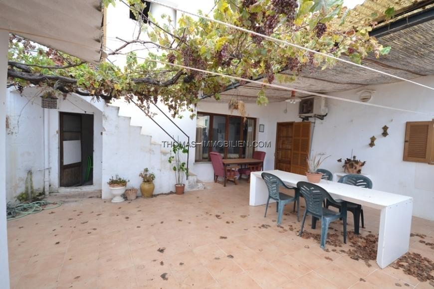 renovierungsbeduerftiges-haus-mit-garage-in-campanet-auf-mallorca