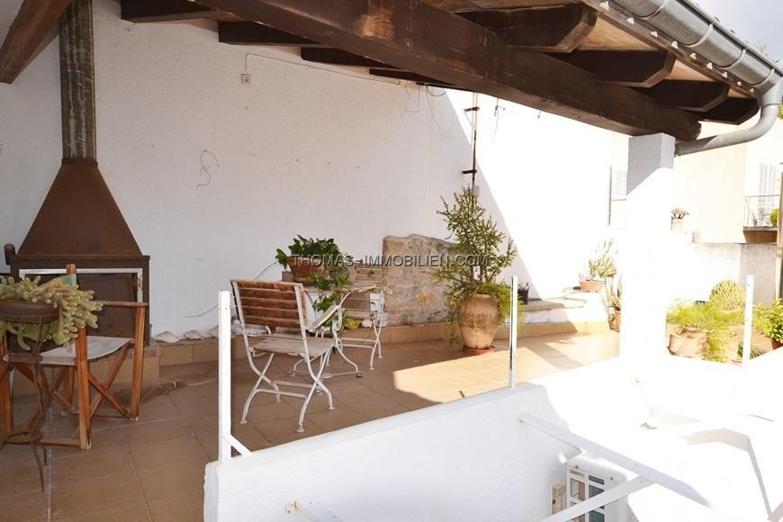 wunderschoenes-stadthaus-mit-terrasse-innenhof-garage-und-geschaeftsraeumen-im-zentrum-von-pollensa-auf-mallorca