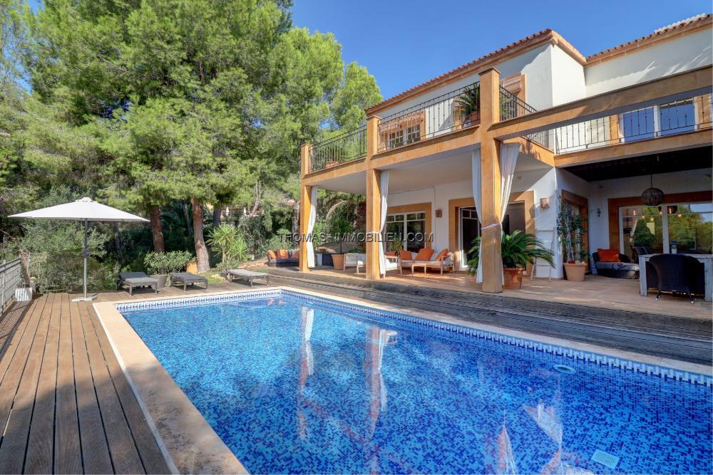 exquisite-familienvilla-liegt-in-der-charmanten-wohngegend-costa-de-la-calma
