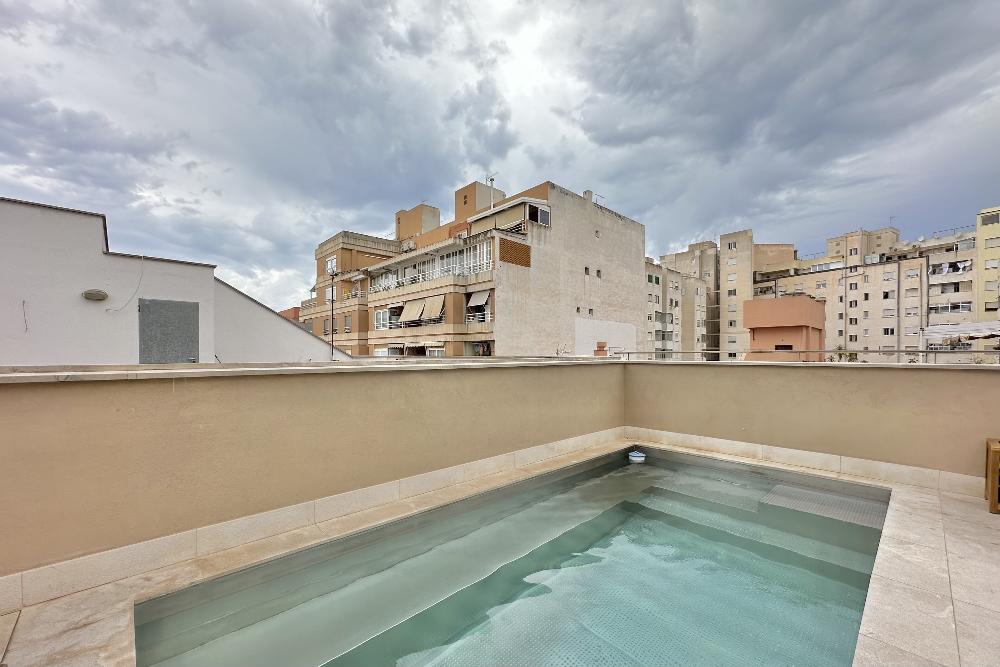moderne-wohnung-mit-balkon-und-dachterrasse-in-palma-auf-mallorca-zur-miete