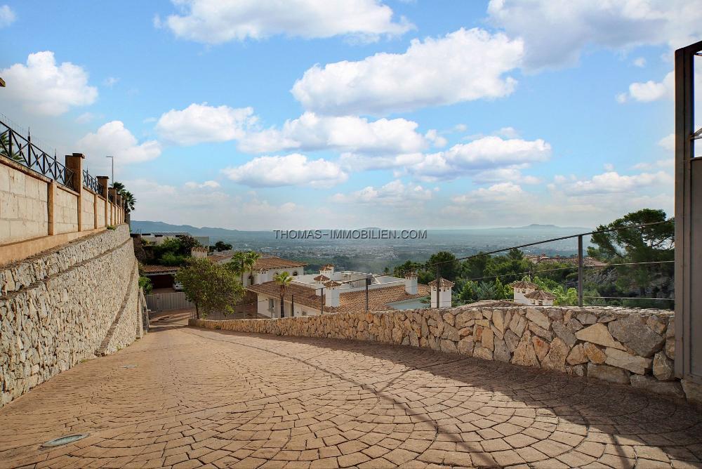 beeindruckende-villa-mit-pool-in-hervorrangender-lage-in-palma-auf-mallorca