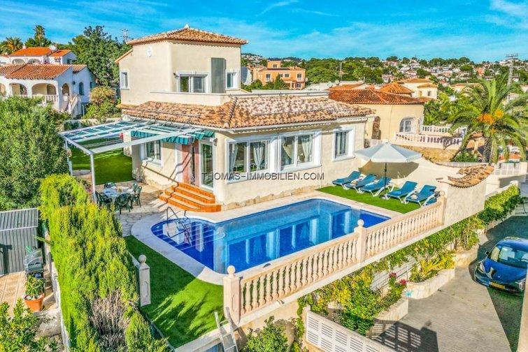 mediterrane-villa-mit-penonblick-und-pool-in-calpe-an-der-costa-blanca