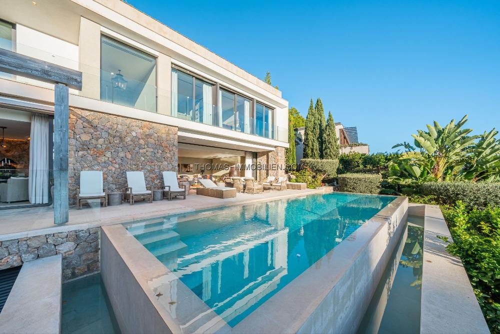 luxusvilla-auf-grosszuegigen-grundstueck-mit-herrlicher-aussicht-und-pool-in-genova-auf-mallorca