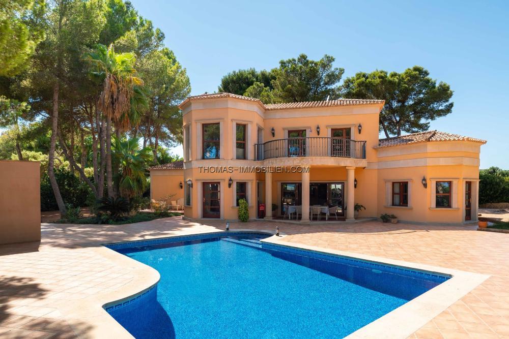 elegante-villa-mit-mediterranem-charme-und-teilweisem-meerblick-in-sol-de-mallorca-balearen