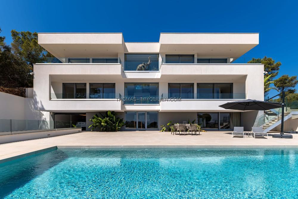 geraeumige-neue-villa-mit-pool-auf-einem-grosszuegigen-grundstueck-von-1221-m-in-palmanova-auf-mallorca