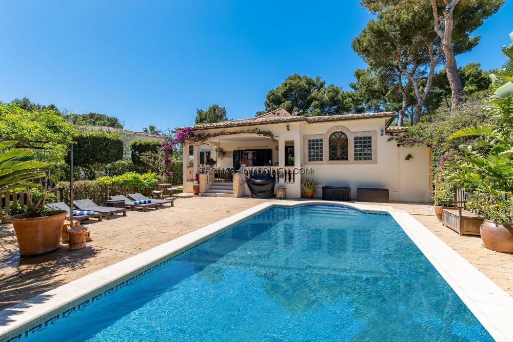 schoene-4-zimmer-familienvilla-alles-auf-einer-ebene-im-bungalow-stil-in-santa-ponsa-auf-mallorca