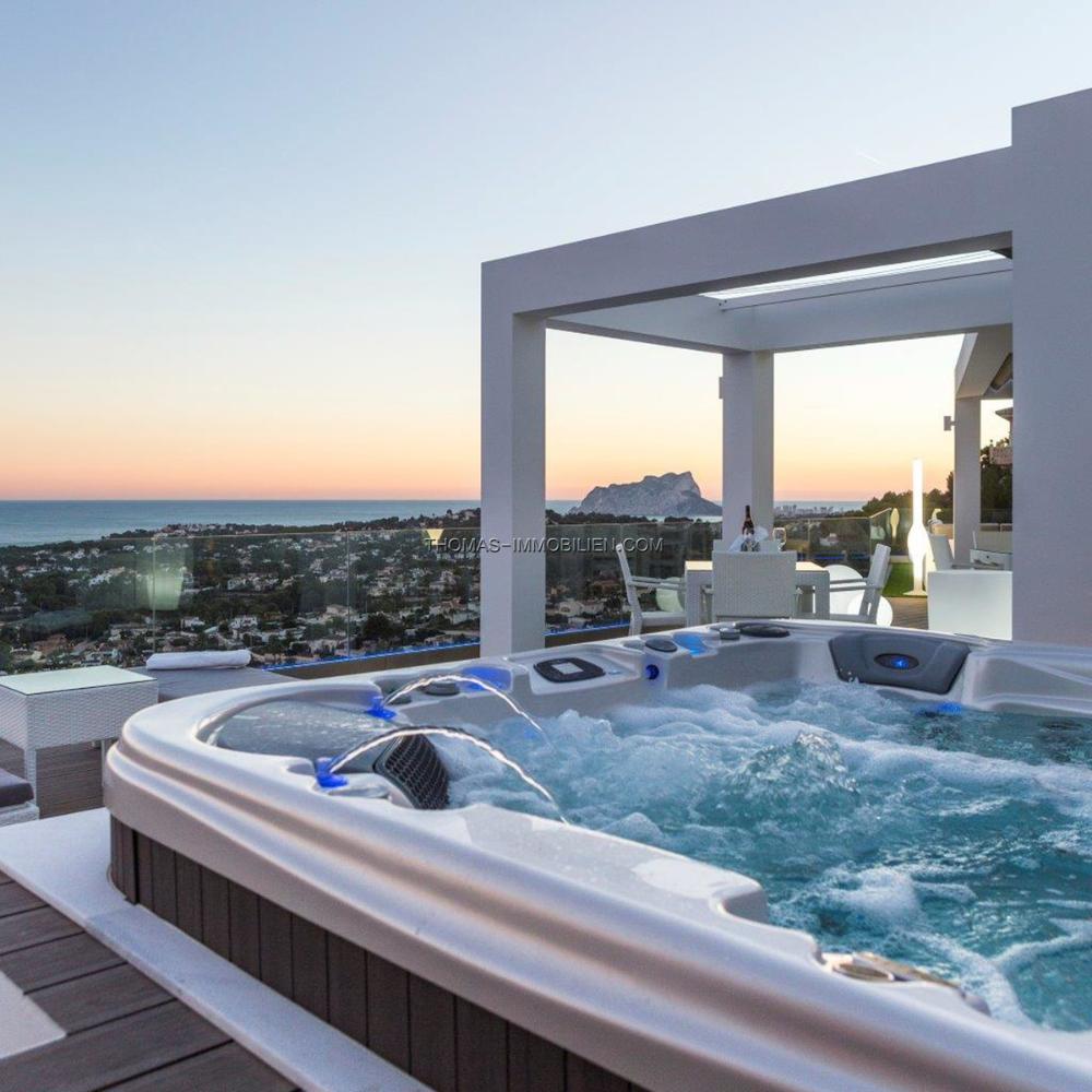 luxusvilla-mit-gigantischer-aussicht-von-benitachell-bis-calpe-in-moraira-an-der-costa-blanca
