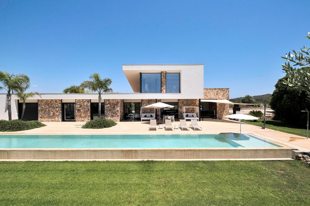 minimalistische-luxusvilla-mit-pool-in-porreres-auf-mallorca-zur-miete