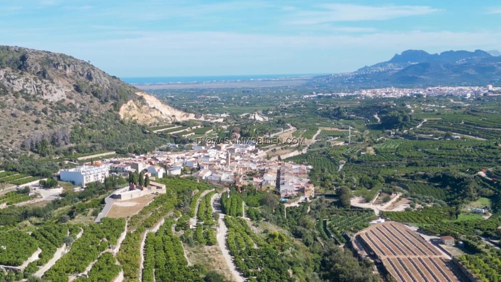 freistehendes-haus-2023-frisch-renoviert-in-adsubia